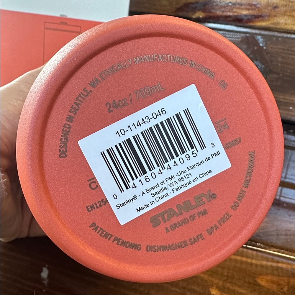 Stanley Camp Mug - 24oz - Burnt Orange - Brand New In Box! - Picture 4 of 5